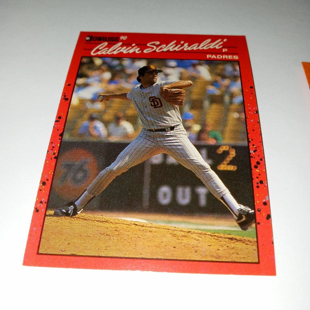 12 random 1990 Donruss Baseball Cards Some will be "Not dot" ones